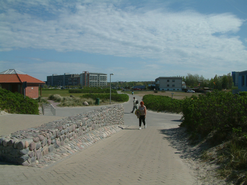 Der Weg vom Parkplatz zum Strand