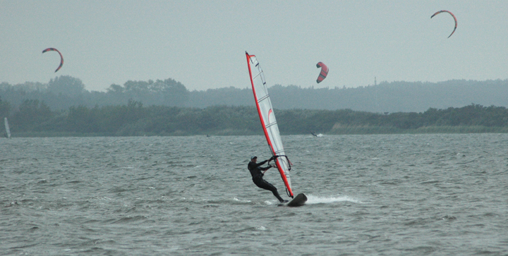 Windsurfen und Kitesurfen Dranske