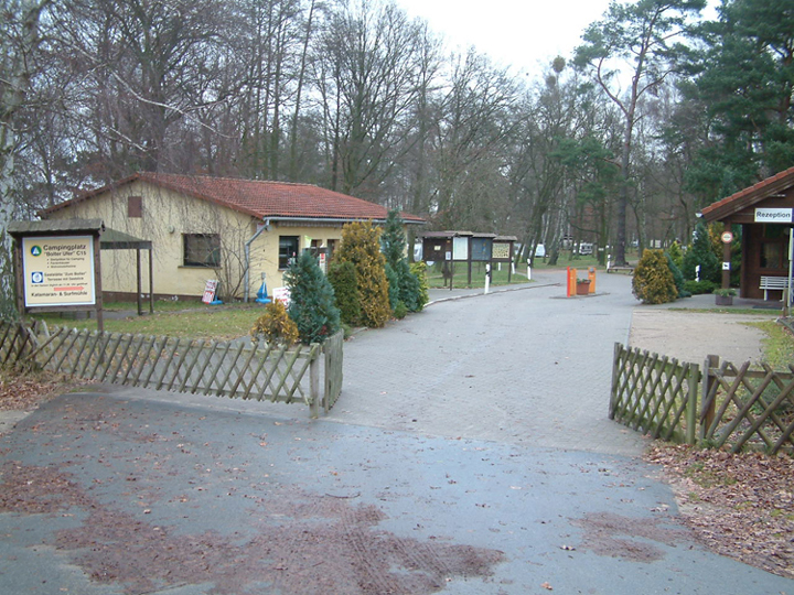 Eingang zum Campingplatz