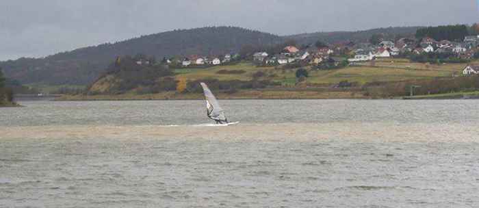 Windsurfen und Kitesurfen in Hessen