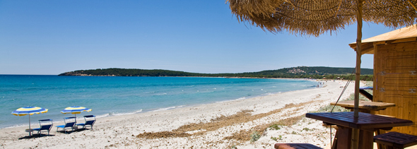 Strand in Porto Pino auf Sardinien