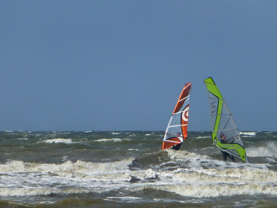 Windsurfen und Kitesurfen in Sankt Peter Böhl