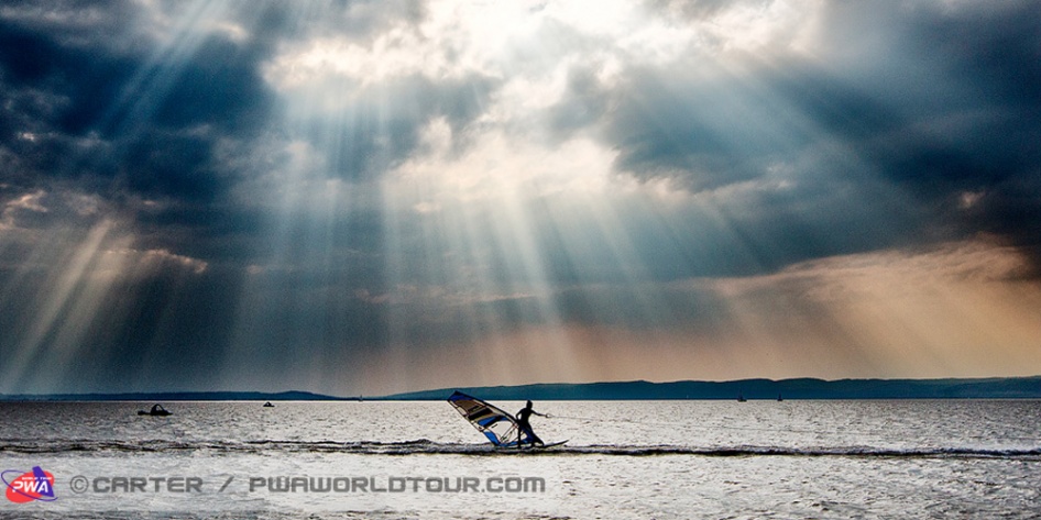 Windsurfen und Kitesurfen am Möhnesee